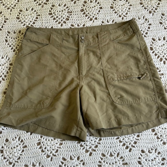 Bimini Bay Pants - Women’s Bimini Bay Outfitters Performance Wear Sz 16 Khaki Shorts